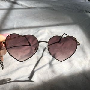Sunglasses - heart!